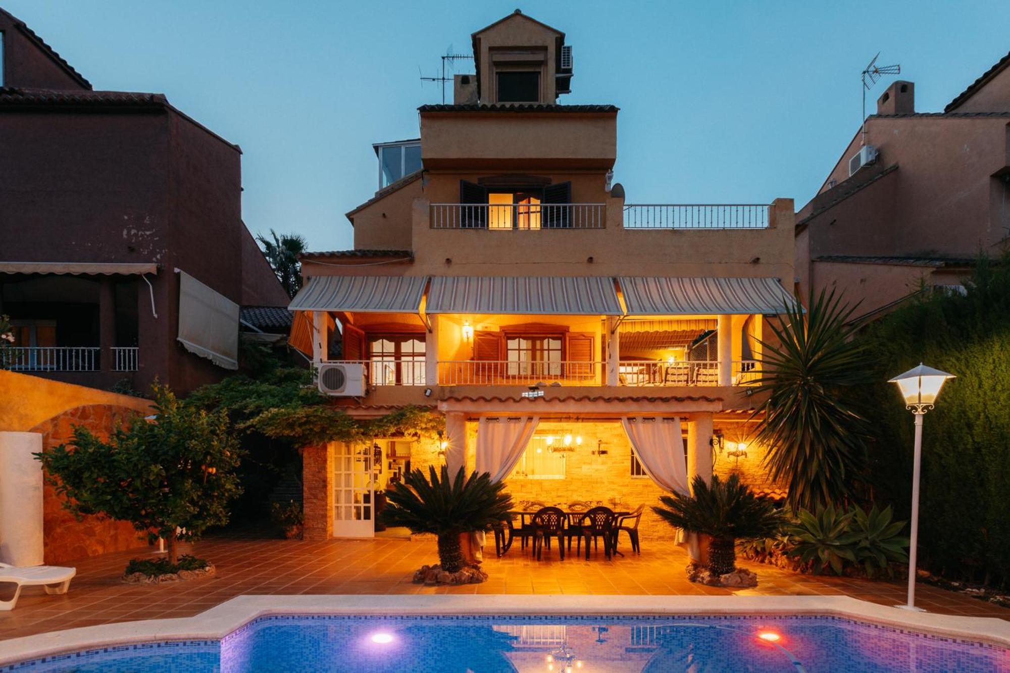 Chalet, Villa Rodeada De Naturaleza Piscina A Doce Klm De Valencia Y 7 Del Aeropuerto Valência Exterior foto