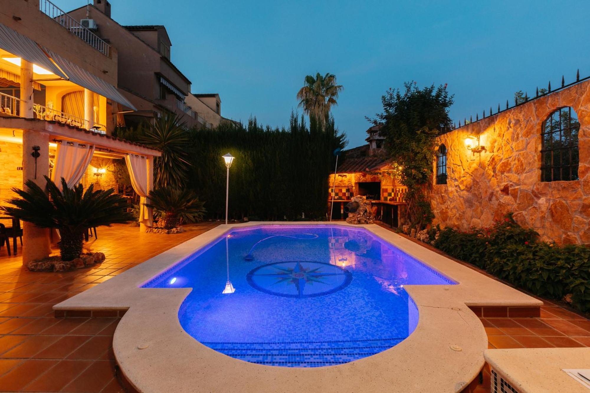 Chalet, Villa Rodeada De Naturaleza Piscina A Doce Klm De Valencia Y 7 Del Aeropuerto Valência Exterior foto