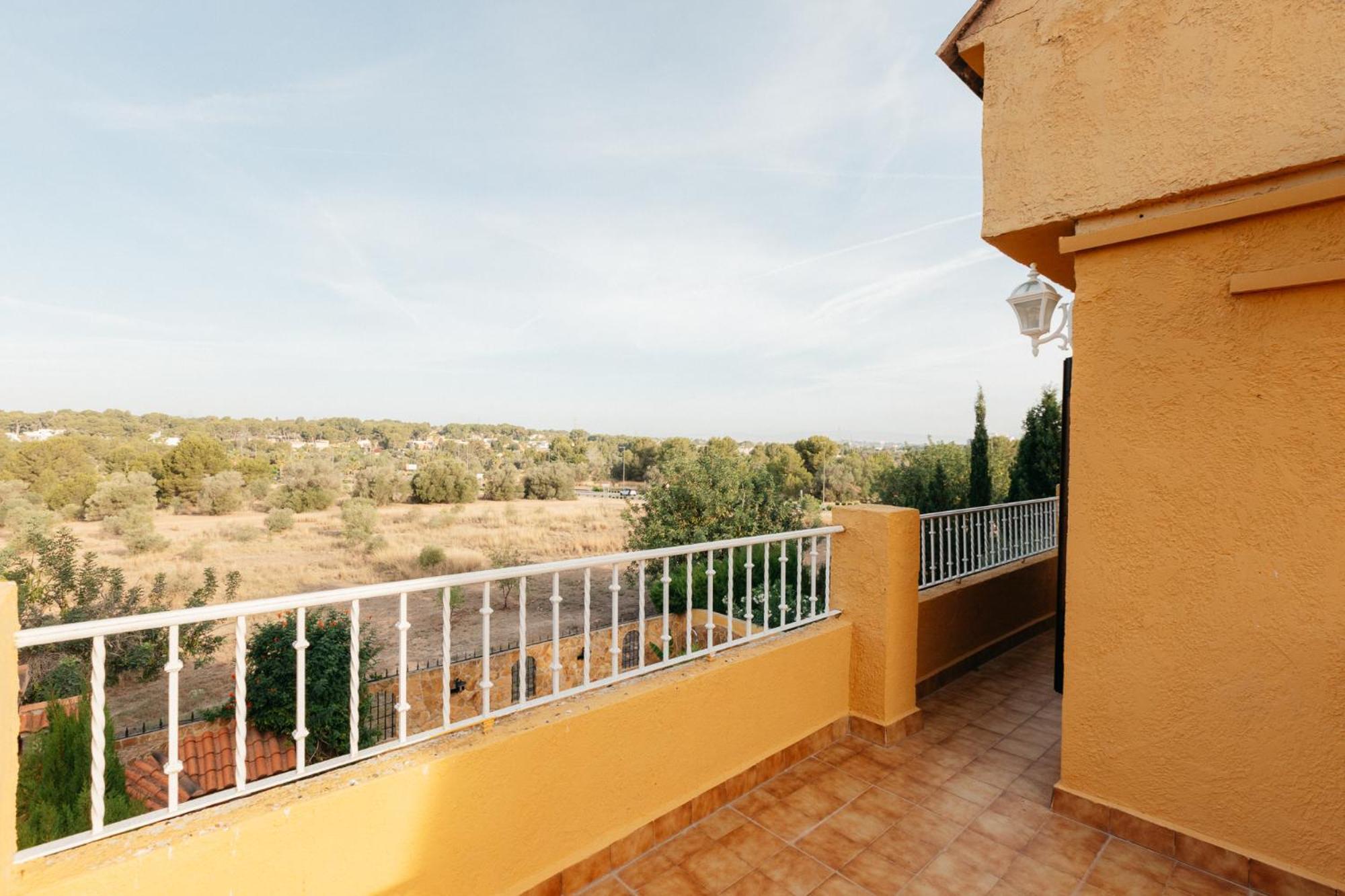 Chalet, Villa Rodeada De Naturaleza Piscina A Doce Klm De Valencia Y 7 Del Aeropuerto Valência Exterior foto