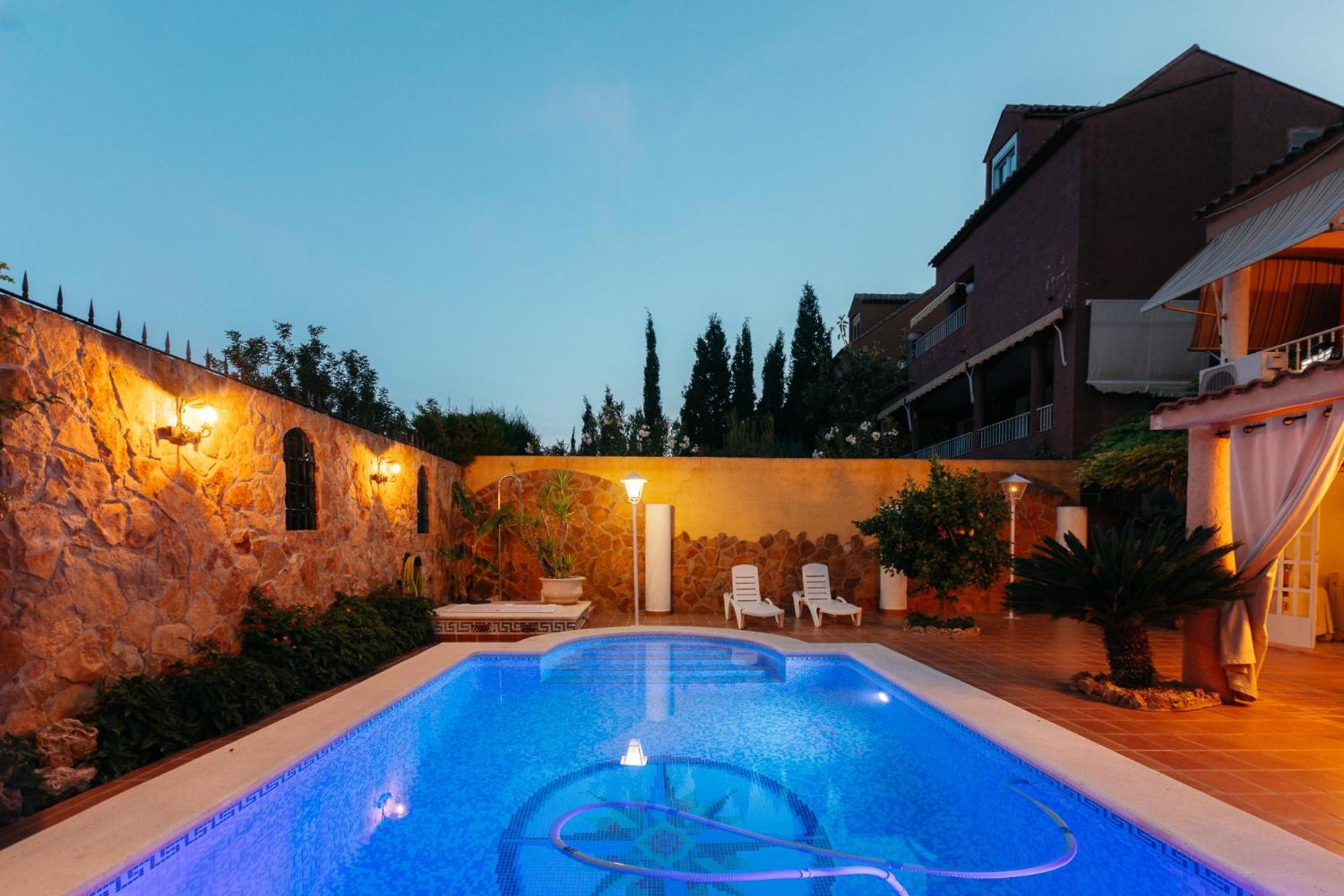 Chalet, Villa Rodeada De Naturaleza Piscina A Doce Klm De Valencia Y 7 Del Aeropuerto Valência Exterior foto