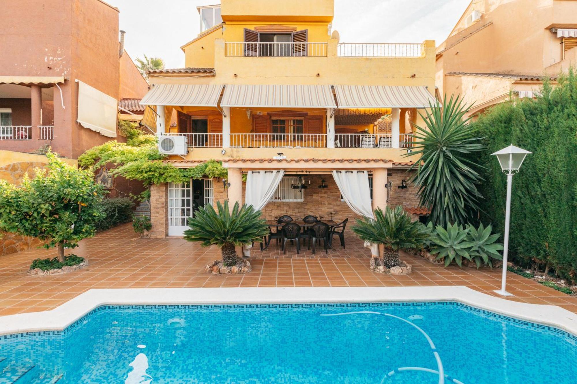 Chalet, Villa Rodeada De Naturaleza Piscina A Doce Klm De Valencia Y 7 Del Aeropuerto Valência Exterior foto